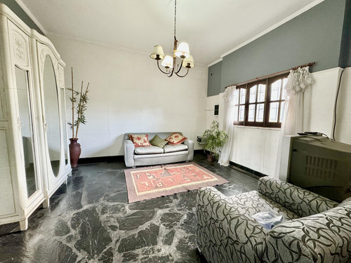 Suipacha 2800 - Casa De 3 Dormitorios En Venta Con Pileta - Rosario, Parque Casado