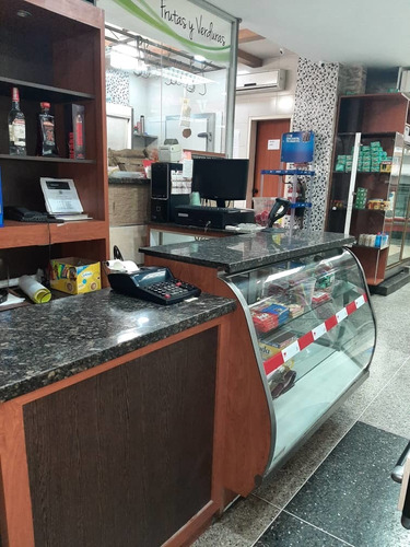 Fondo De Comercio En Venta Av Victoria, Caracas.