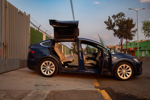 Tesla X90d 2016