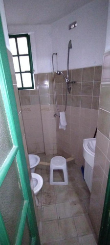Imagen 10 de 14 de Departamento-balvanera-3 Amb-patio Cubierto-para Depósito, Oficina, Vivienda-p.b.