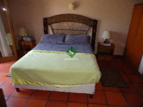 Alquiler Y Venta De Casa En La Mansa, 2 Dormitorios, 2 Baños, Cerca Del Mar- Ref: 44163