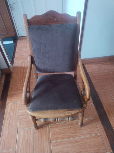 Silla Mecedora En Madera