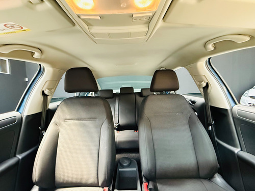 Volkswagen Jetta 2.0 At