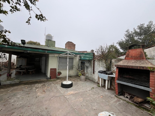 Casa Reciclada Con Hermoso Lote!! Apta Crédito