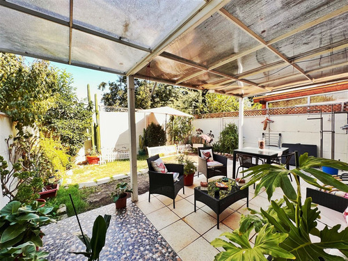 Casa En Arriendo De 4 Dorm. En Huechuraba