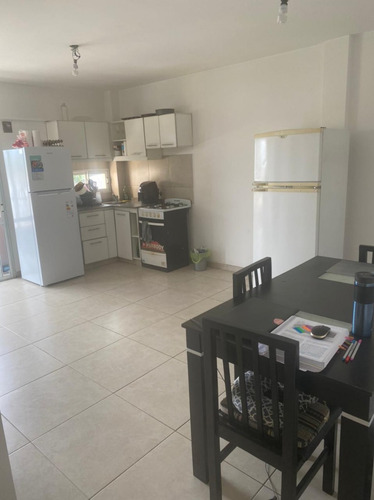 Alquiler Villa Maipú Semip Piso. 2 Amb. C/balcón Mbueno
