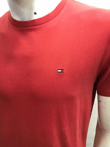 Remera Tommy Hilfiger Basic Red Talle M