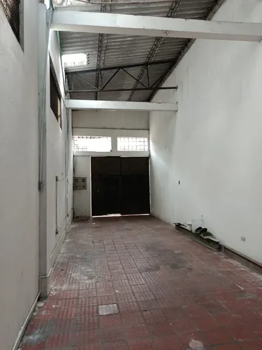 Bodega En Arriendo En San José Sur Espaciosa, Con Oficina Y Servicios