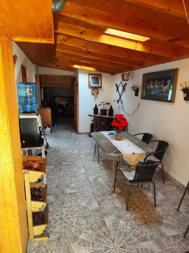 Casa Regularizada Dos Pisos En Los Aromos
