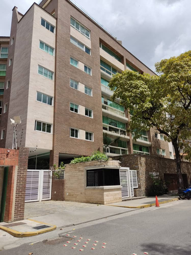 Cgi + Luxury Caracas  Ofrece Apartamento En Alquiler Los Naranjos De Las Mercedes.