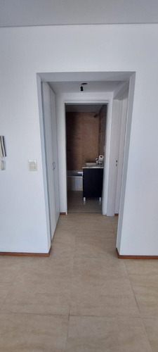 Venta- Departamento 2 Amb A Estrenar Con Balcon En Edificio » Urquiza» Con Parrilla En Terraza, Solarium Y Quincho Completo Ubicado En Calle Constitucion 2601 Esquina Av. General De Urquiza Caseros