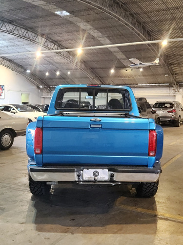 Ford F150 4x4 Cab 1/2 V8 351w. No Bronco