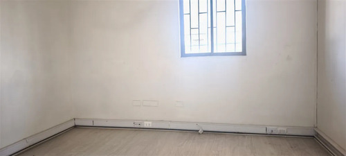 Bodega En Arriendo En Av. El Salto Recoleta Ideal Para Fabri