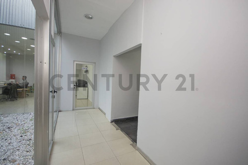 Venta Oficinas + Depósito + Cocheras - Financiación