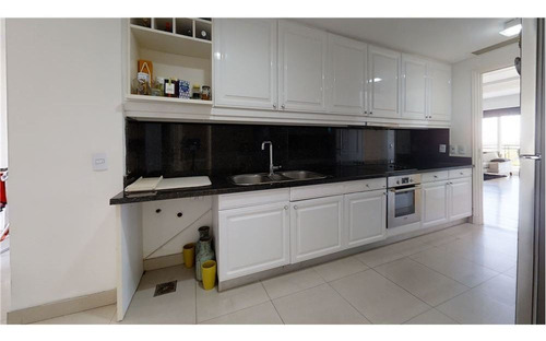 Venta 3 Amb C/dep Y Cochera Chateau Puerto Madero