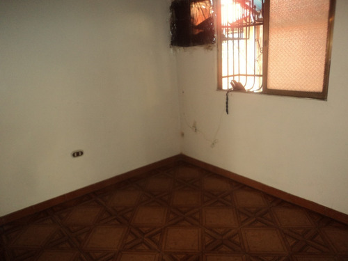 Imagen 4 de 16 de Venta De Apartamento En Urbanización El Lago Ii/madre María 04124827470