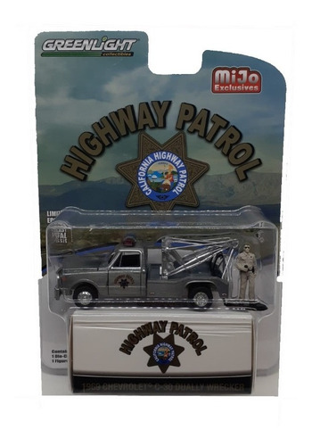 Greenlight Highway Chase 1969 Chevrolet C-30 Dually Wrecker