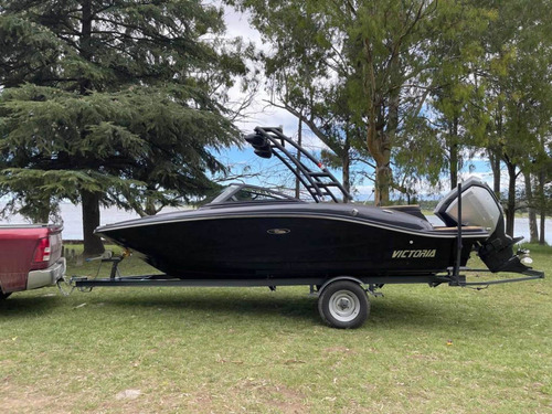 Lancha Victoria Valentino 212 Con Evinrude 150 G2 Año2023