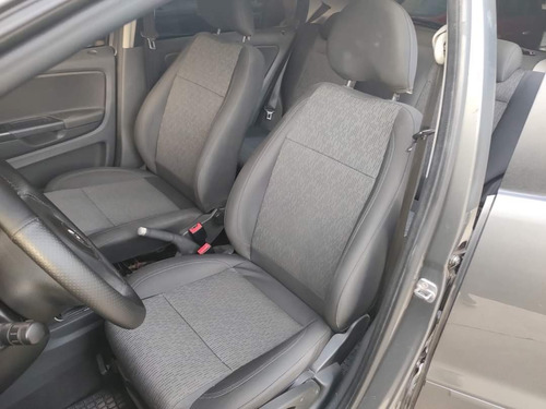 Imagem 9 de 15 de Volkswagen Fox 2013 1.0 Trend Tec Total Flex 5p