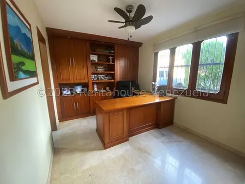 Amplia Casa En Santa Paula Mr