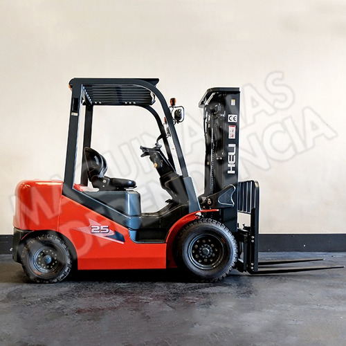 Autoelevador Heli 2500 Kg Nafta Nissan Cpqd25 Desplazador