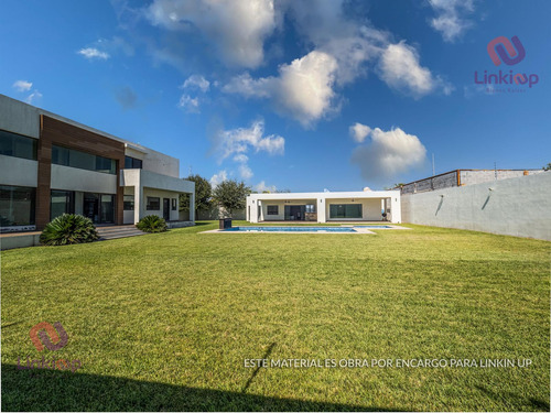 Quinta - Casa Con Alberca Y Papala En Venta Portal De Zuazua En Zona Portal Del Norte