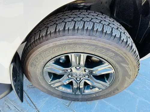 Toyota Hilux 2.7 Cabina Doble Sr Mt