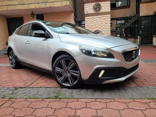 Imagen 2 de 15 de Volvo V40