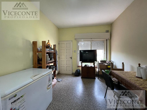 Casa 135 M2 Calle Rojas Nº 576 E/ Almafuerte Y Jose Hernandez, Brandsen.