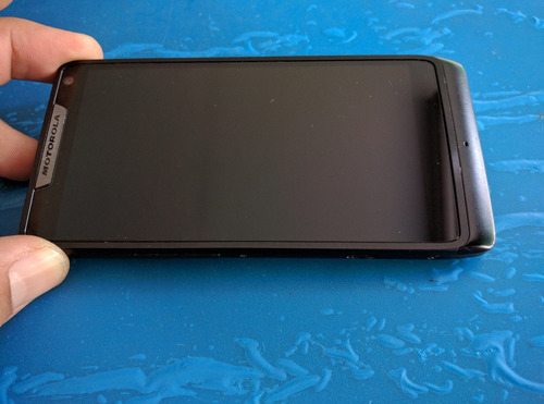 Motorola Xt890 Rarz I Blanco Usado $1500. (Usado)