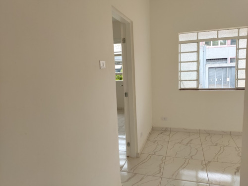 Imagem 6 de 13 de Casa Com Entrada Independente, Todos Os Cômodos São Bem Grandes Fl25