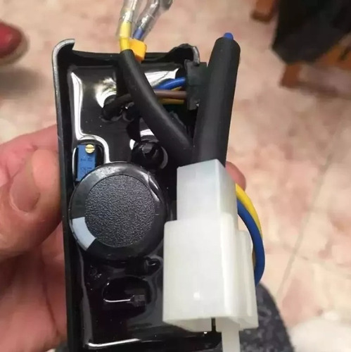 Regulador De Voltaje Avr De 1-3 Kw Para Generador A Gasolina