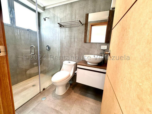 Lujoso Apartamento En Venta En Lomas De Las Mercedes Iq25-2581
