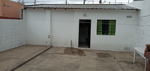 Imagen 17 de 18 de Casa 2 Dormitorios En Villa Gobernador Galvez
