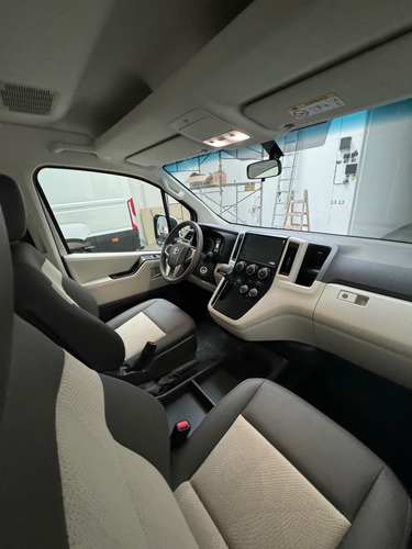 Toyota Hiace 2.8 Tdi Commuter 6at 14a