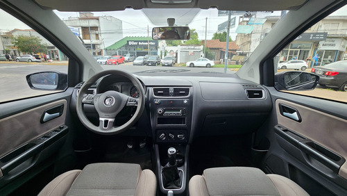 Volkswagen Suran 1.6 Trendline 11b
