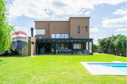 Casa Venta 5 Ambientes Santa Rita Canning Permuta