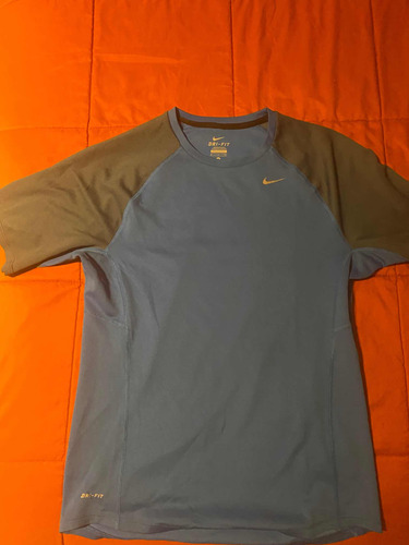 Polera Nike Deportiva