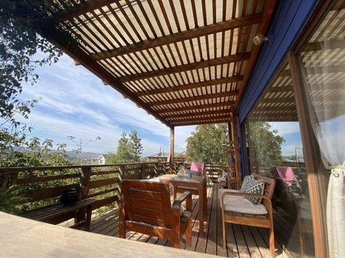 Casa En Venta De 4 Dorm. En Quilpué