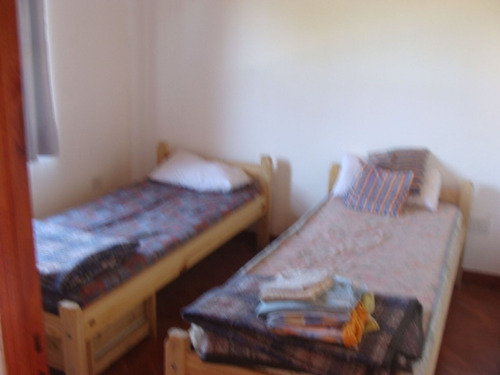 Casa Con Pileta, En Alquiler En Lavalle