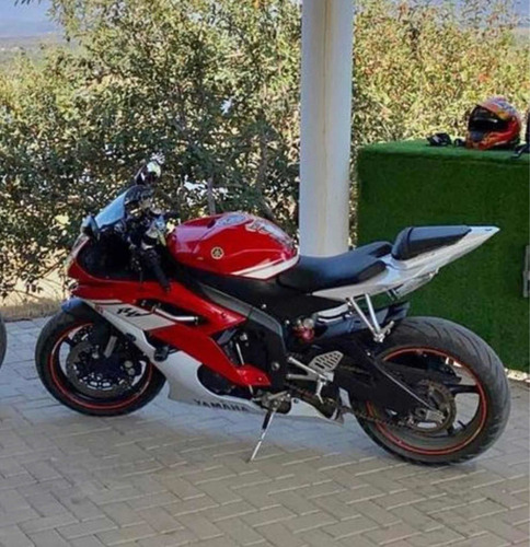 Yamaha R6