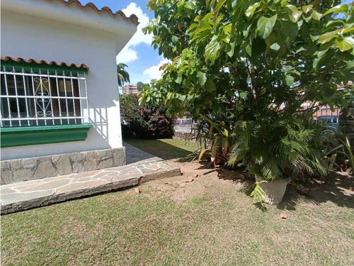 Casa En Venta En La Urb. Las Chimeneas Pe-8370419