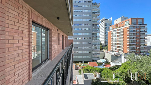 Imagen 14 de 30 de Espectacular Piso De 5 Ambientes Con Balcones Aterrazados!