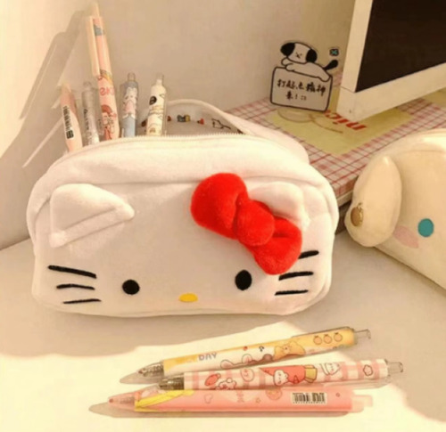 Cartuchera Multiuso De Felpa - Hello Kitty Design