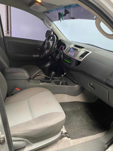 Toyota Hilux 3.0 Cd Srv Cuero Tdi 171cv 4x4 4at 2013