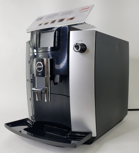 Imagen 2 de 3 de Jura E6 Platinum 15070 Automatic 15 Bar Espresso Machine