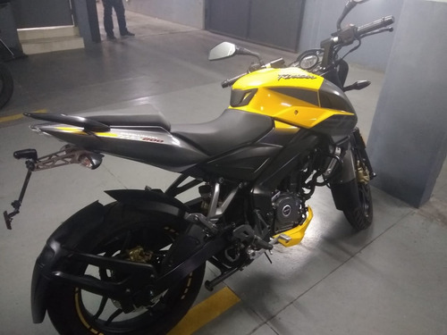 Bajaj Rowser Ns 200 Año 2020 Amarilla Con Alarma