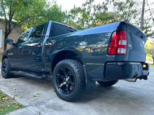 Dodge Ram Laramie 4x4 At