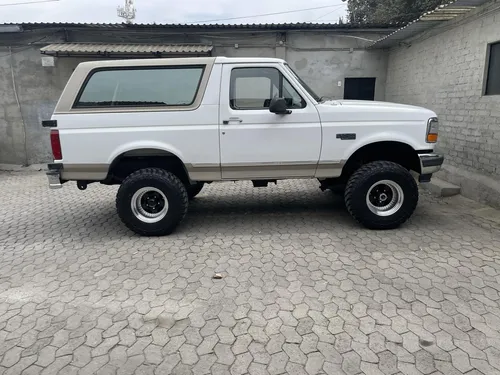 Ford Bronco Xlt