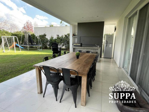 Casa En Alquiler El Golf Nordelta